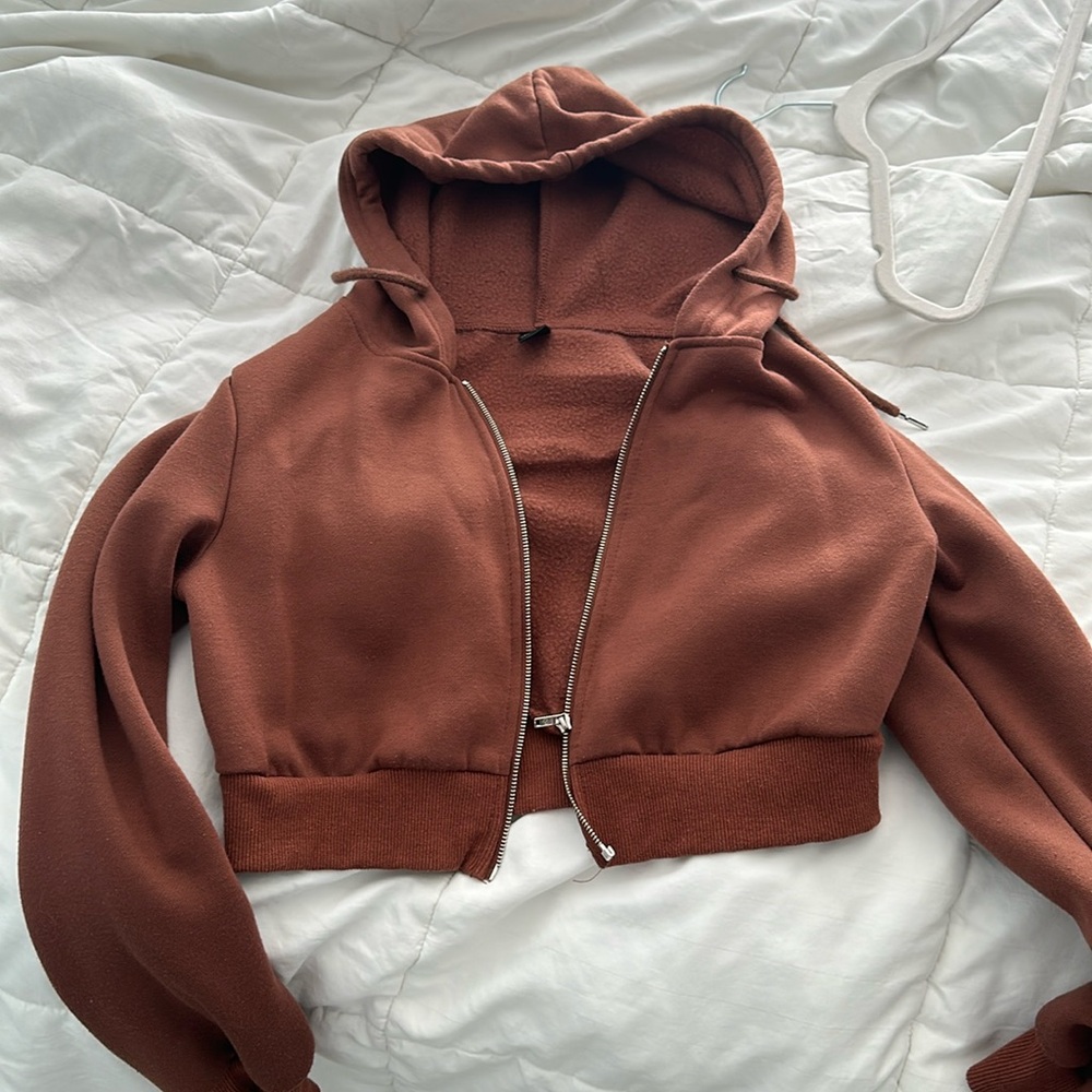Cropped zipped hoodie